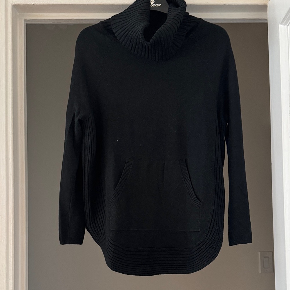 Women's Black Turtleneck Sweater (viscose/wool mix)  - size Small
